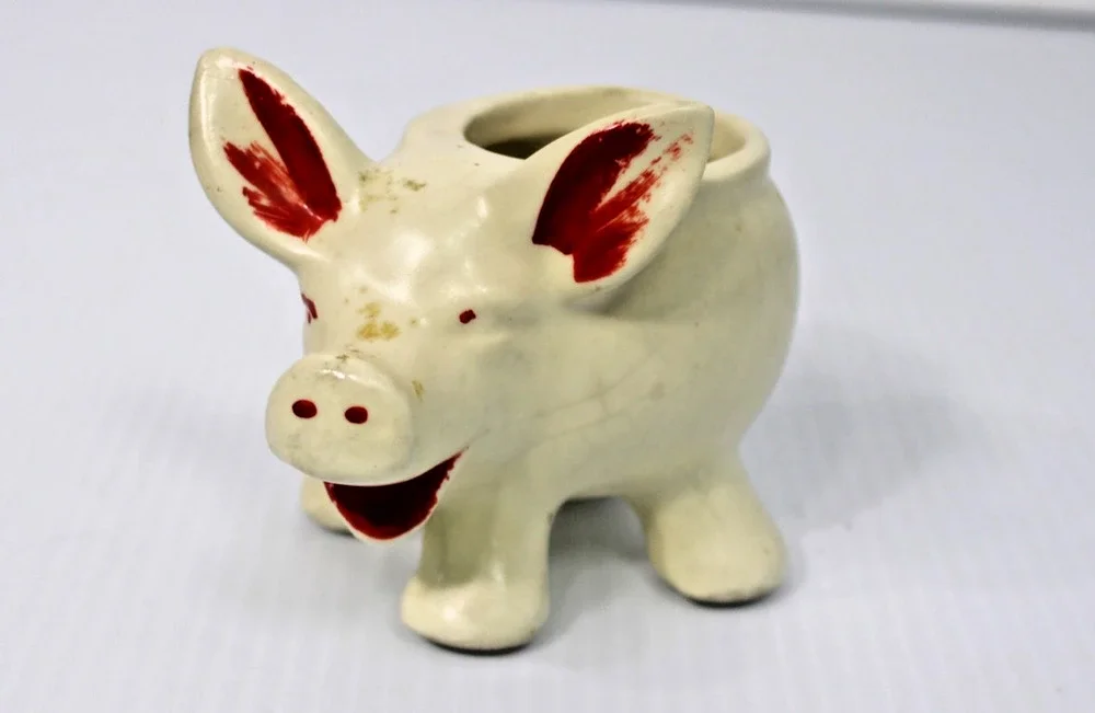 Vintage Fredericksburg Pottery Pig Planter, 3.75